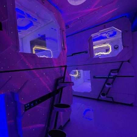 Bmax Spacepods Sleep In Space - 4Mins From Mactan Airport Lapu-Lapu City Exterior photo