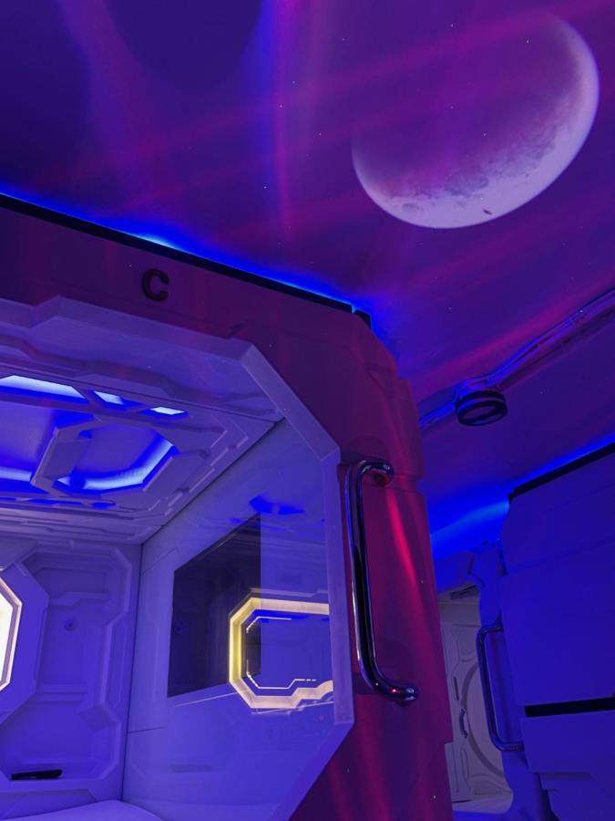 Bmax Spacepods Sleep In Space - 4Mins From Mactan Airport Lapu-Lapu City Exterior photo