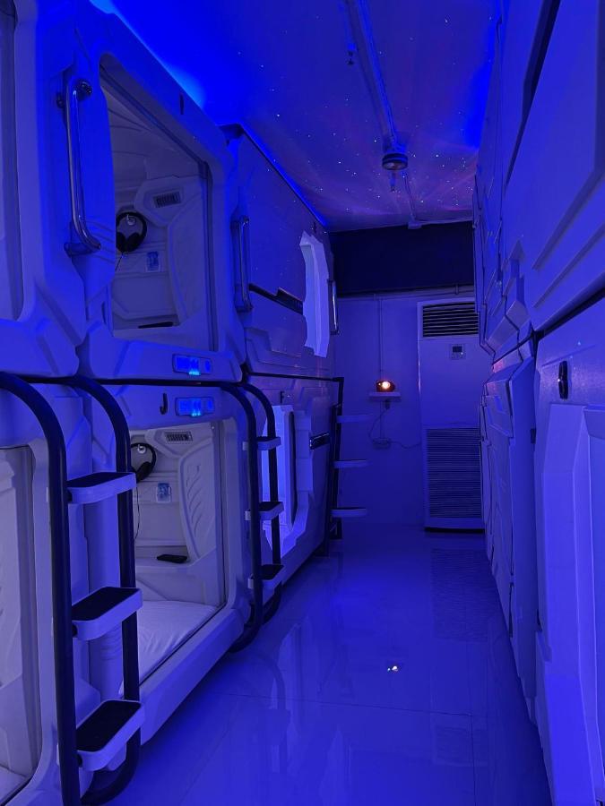 Bmax Spacepods Sleep In Space - 4Mins From Mactan Airport Lapu-Lapu City Exterior photo