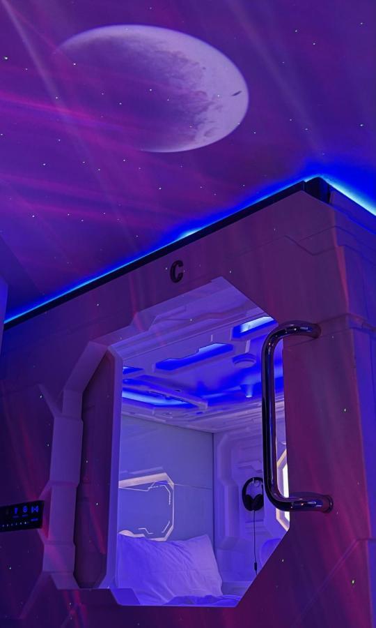 Bmax Spacepods Sleep In Space - 4Mins From Mactan Airport Lapu-Lapu City Exterior photo